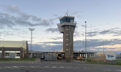 Patienter fr nu et lft, nr de tager flyet