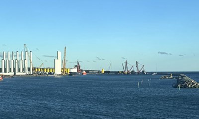 Rnne Havn krbet i flyverskjul om uvildighed