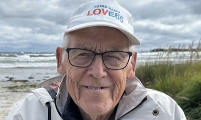 Stod p stemmesedlen, selvom han var dd