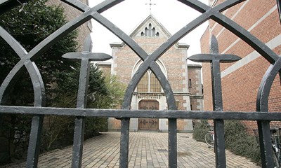 Fond giver 750.000 kroner til nyt kirketag