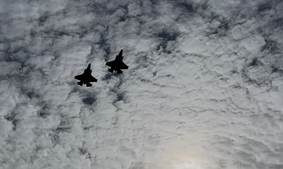 F35-jagerfly i luften over Bornholm sndag aften