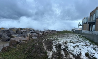 Holder �je med oversv�mmelser