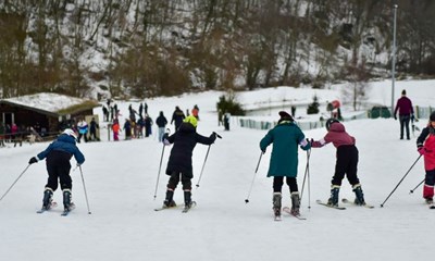 Skibakken overv�ldet 'Tror ikke, der nogensinde har v�ret flere'