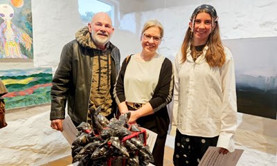 Hundredvis deltog i k�ring: To deler f�rstepr�mien