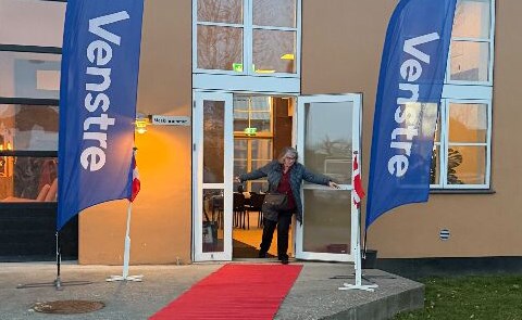 Overvejer sin fremtid efter opg�r