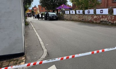 Politi i DNA-dragter t�t p� v�rtshus