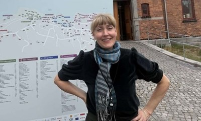 Folkem�de-Signe melder klar trods bensp�nd og forsinkelser