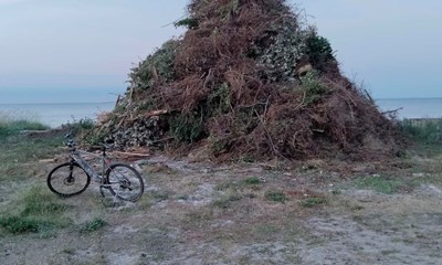 Blrester fra sankthans flyder stadig: 'Blet skal frst vre udbrndt'