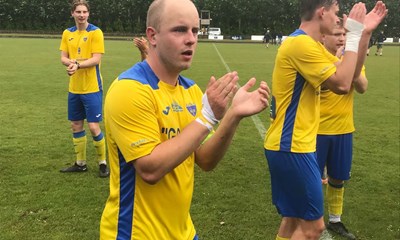 Mlfest: Fire kasser af Nicolai Olsen