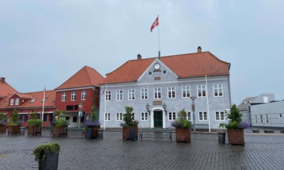 Dmt for vold mod sygeplejerske