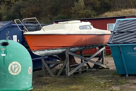 Ejer af efterladt bd efterlyst