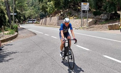 Pensionist forbereder sig til cykeltur p 5.000 kilometer