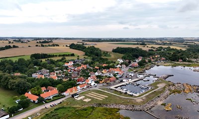 Vil slge bolig under markedspris til brnefamilie?