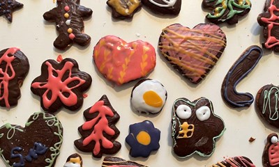 Dagens billede: Nr brnebrnene overtager bagningen, kommer der farver p