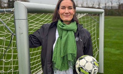 Fra badehotel til fodboldbanen: Derfor skifter hun karrierevej