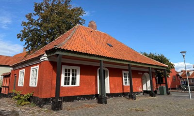 Historisk bygning til salg i Rnne