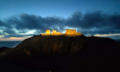 Dagens billede: Decemberstemning p Hammershus