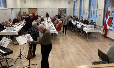 Pensionister fik sang fra sm og store 