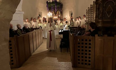 Luciasange fylder kirken