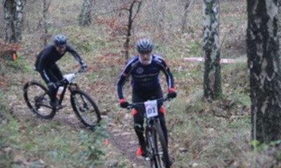 Asger i front til julel�b