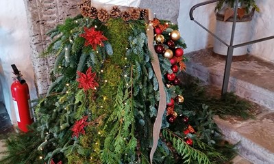 Dagens billede: Et anderledes juletr� i �sterlars kirke