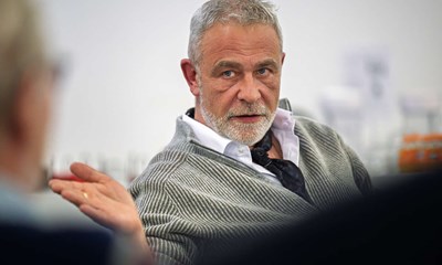 Froberg Dahl akut indlagt - hylder hospitalernes effektive indsats