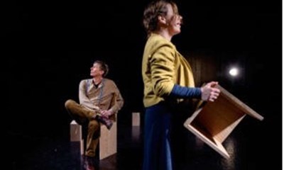 Oda og Anton m�des, og s�d musik opst�r