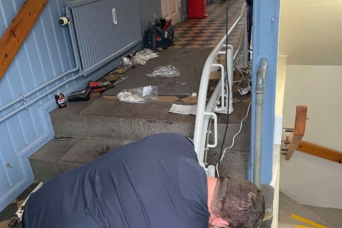 Nu kan man komme op og ned i K�rnehuset