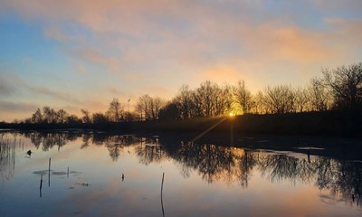 Dagens billede: Endelig lidt opklaring og sol. Her ved s�en p� Porcel�nsvej