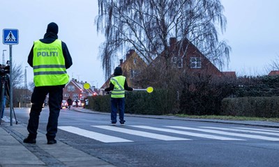 Politiet st�tter b�rn i sur uge