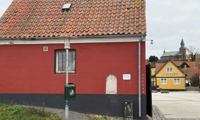 Bornholmske postkasser i vild budkrig