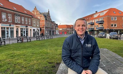 Efter flere �rs stridigheder - nu vil de g�re op med �st og vest