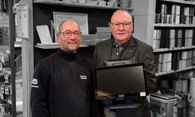 Konkurrenter sl�r sig sammen: 'Vi mangler det'