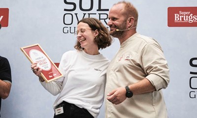 Sol over Gudhjem-vinder lander i butikker