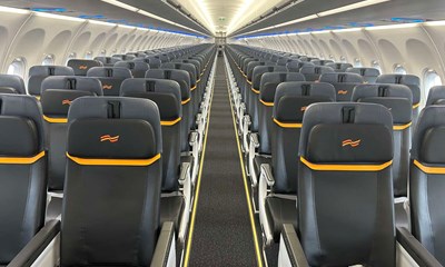 �rets f�rste afgang: St�rste fly nogensinde