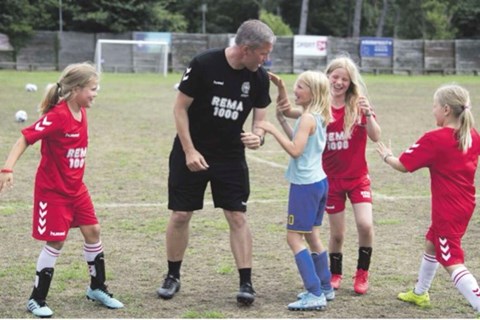 Var t�t p� lukning: S� vendte Peter Clausen hjem 