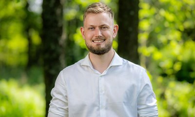 Han overlevede en hjernebl�dning - nu vil han i Folketinget