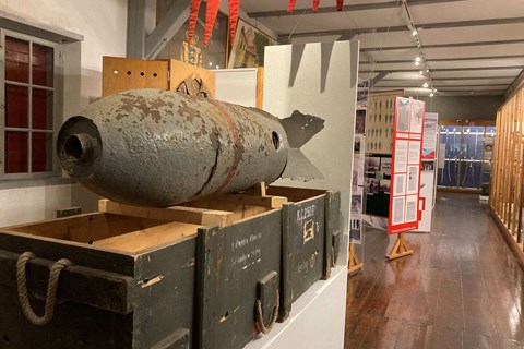 Giftige bomber truer havet omkring os