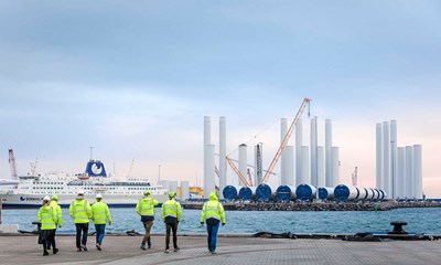 Gravgaard: R�nne Havn b�r investere i sig selv 