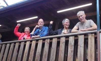 Fejrer 20 �rs f�llesskab