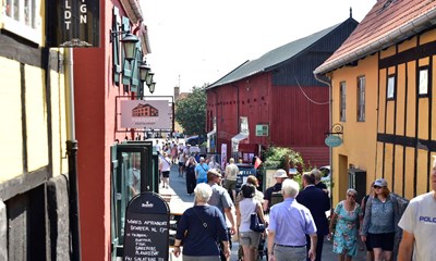 S� mange havde flere g�ster 