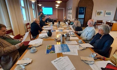 Venskabs�er rykker t�ttere sammen