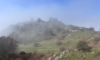 Dagens billede: N�r t�gen letter p� Hammershus