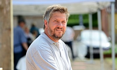 H�bet lever i kriseramte Pedersker: Denne vej skal pr�ves