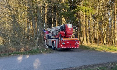 Tre biler rykkede ud til skorstensbrand