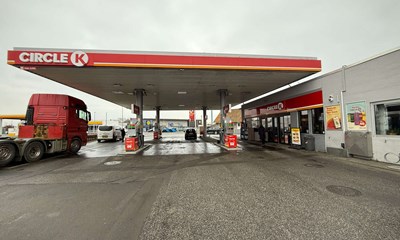 L�sladt i to uger: Nu er 21-�rig f�ngslet igen