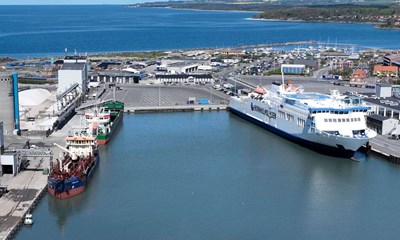 Forsvaret taget med p� r�d: R�nne Havn f�r nyt n�dleje