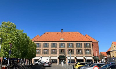 Banken skal s�tte mere i banken