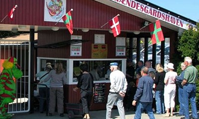 40 personer p� tur