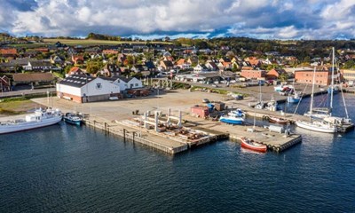 Et langt liv - p� og udenfor Bornholm